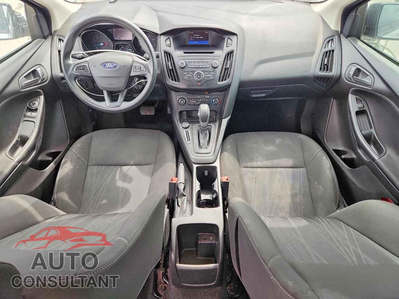 FORD FOCUS 2017 - 1FADP3E26HL318536