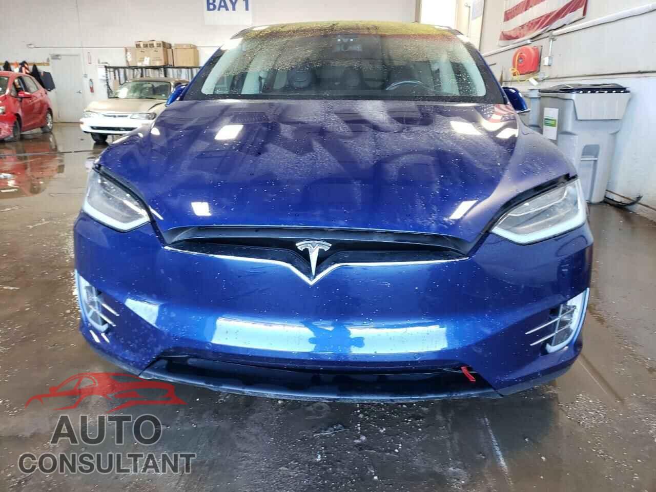 TESLA MODEL X 2016 - 5YJXCAE26GF005284