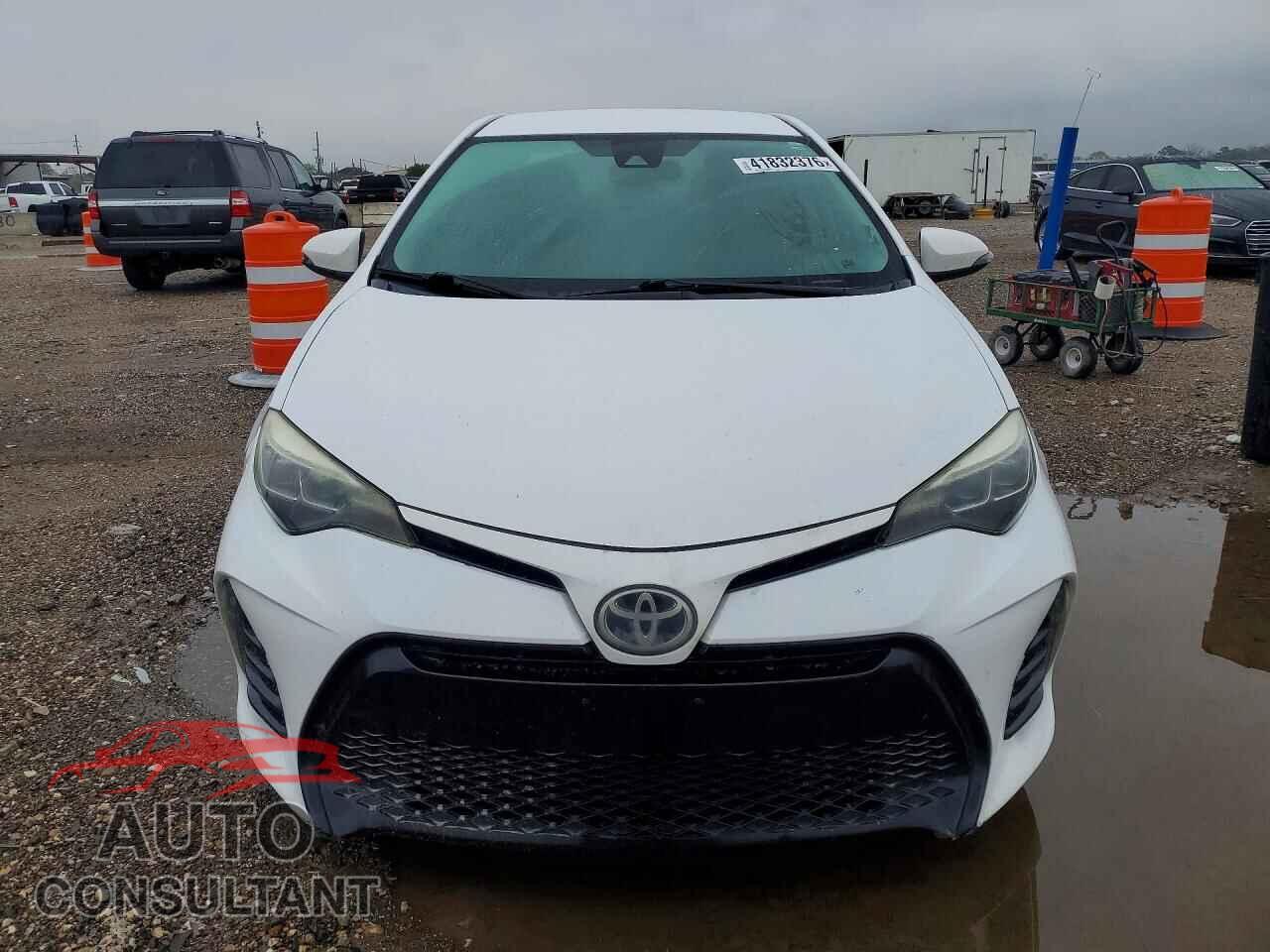 TOYOTA COROLLA 2017 - 5YFBURHEXHP689211
