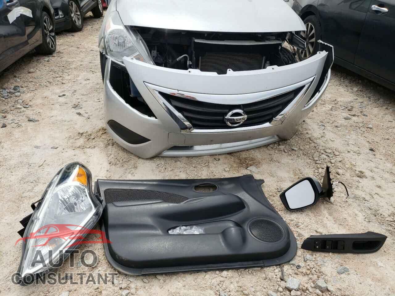 NISSAN VERSA 2019 - 3N1CN7AP3KL857358