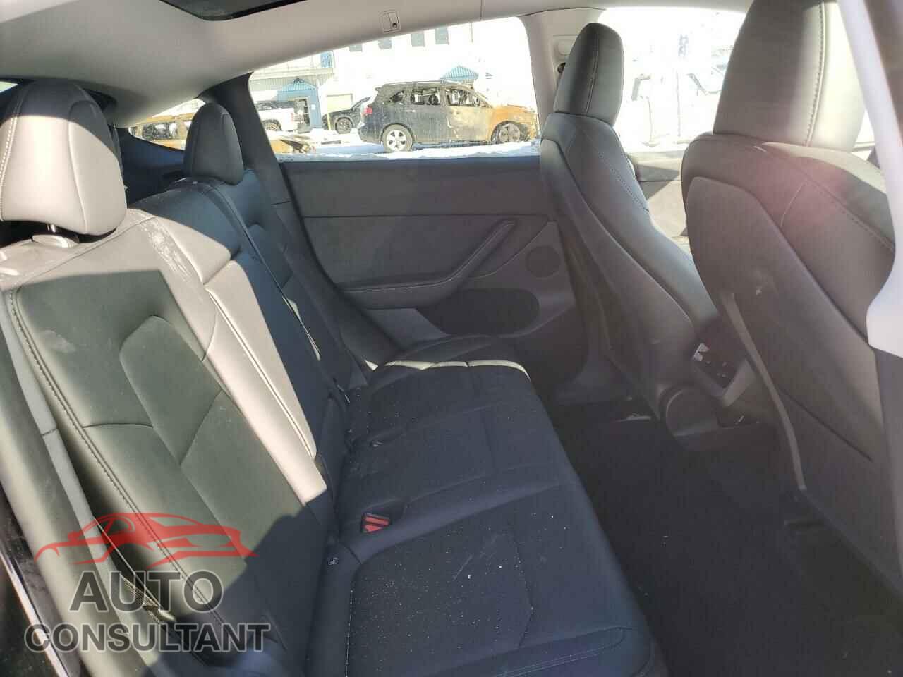 TESLA MODEL Y 2023 - LRWYGDFD3PC966946