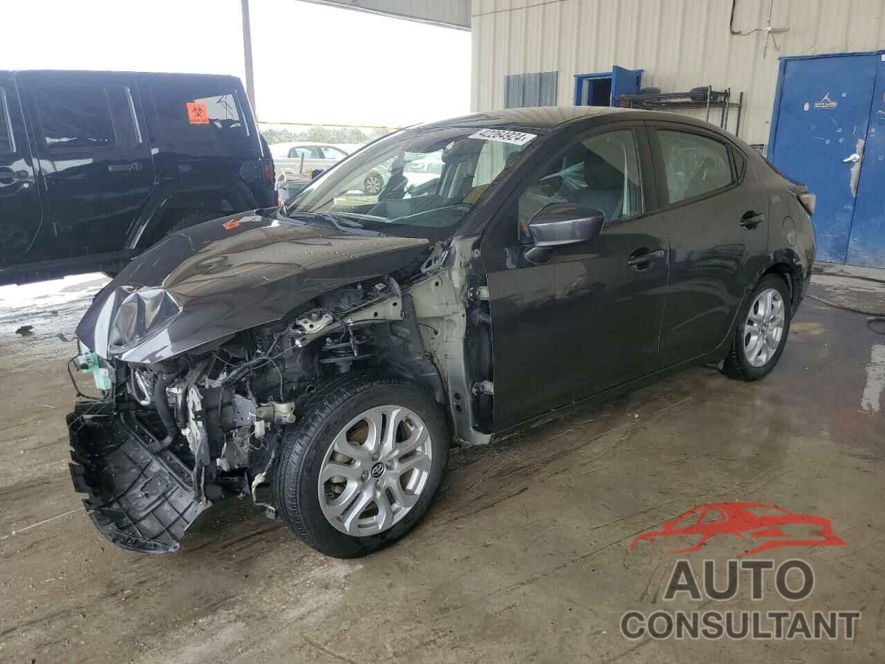 TOYOTA YARIS 2018 - 3MYDLBYV4JY305756