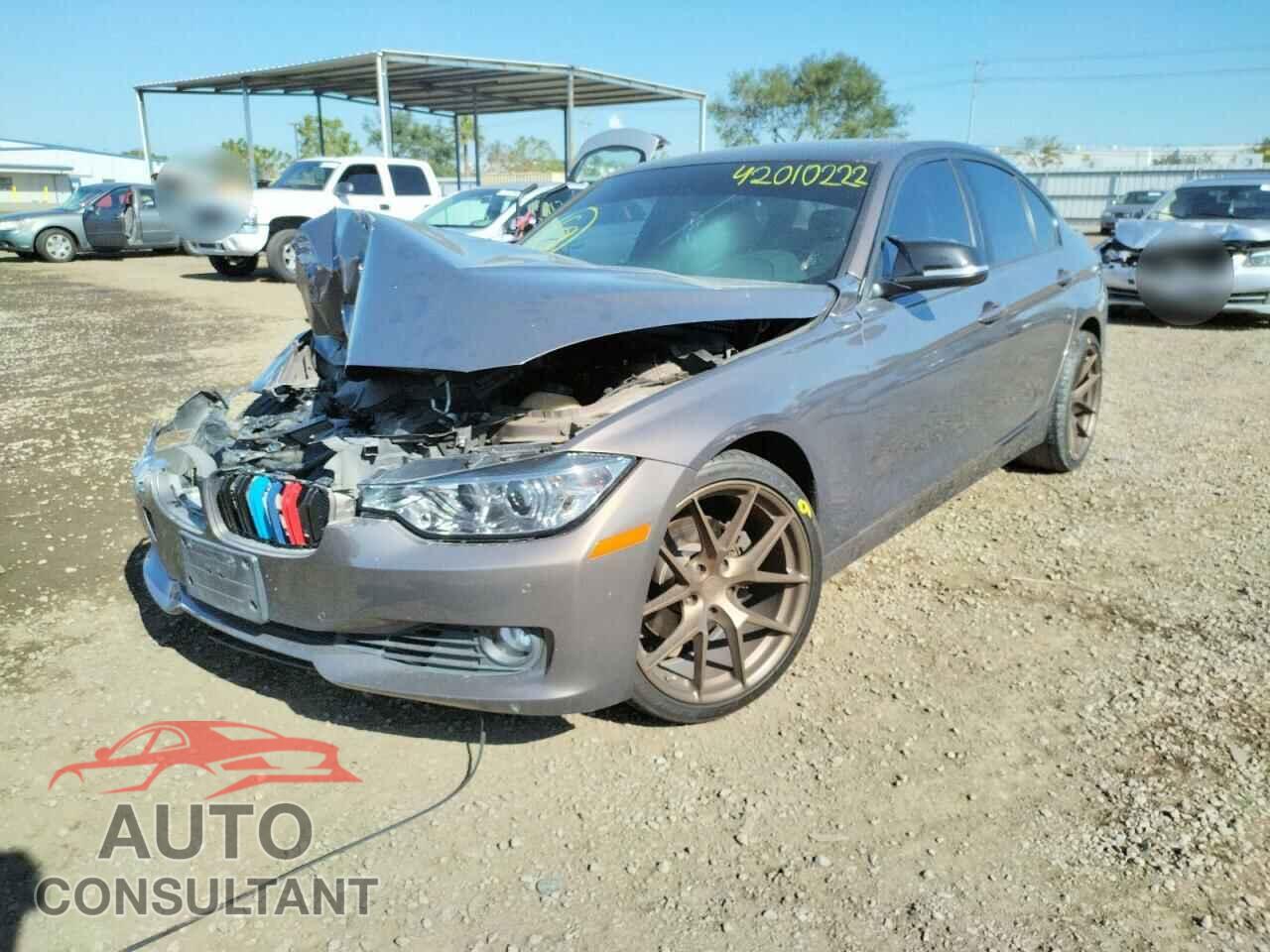 BMW 3 SERIES 2013 - WBA3C1C5XDF441409