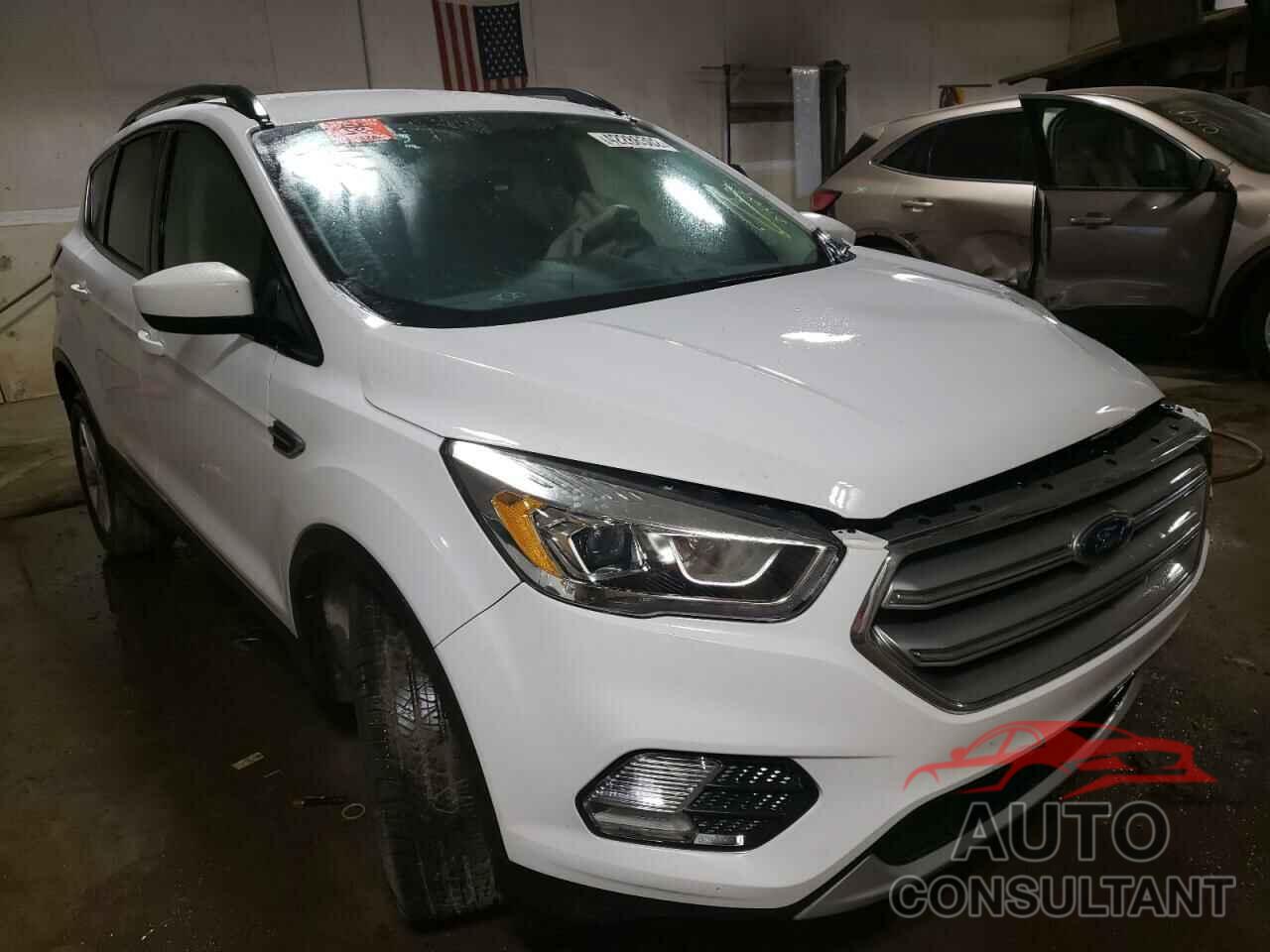 FORD ESCAPE 2017 - 1FMCU9G91HUD92710