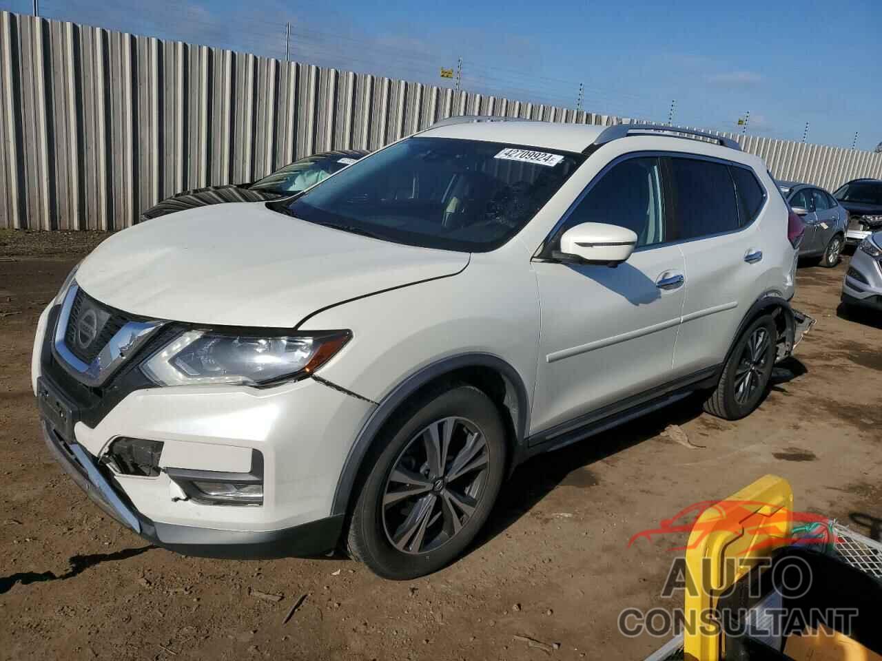 NISSAN ROGUE 2017 - JN8AT2MT0HW151025