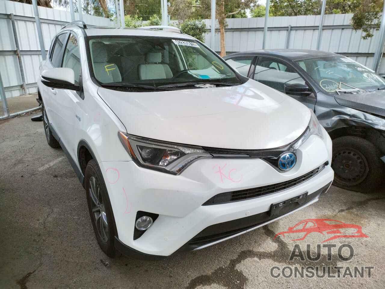 TOYOTA RAV4 2017 - JTMRJREV2HD148927