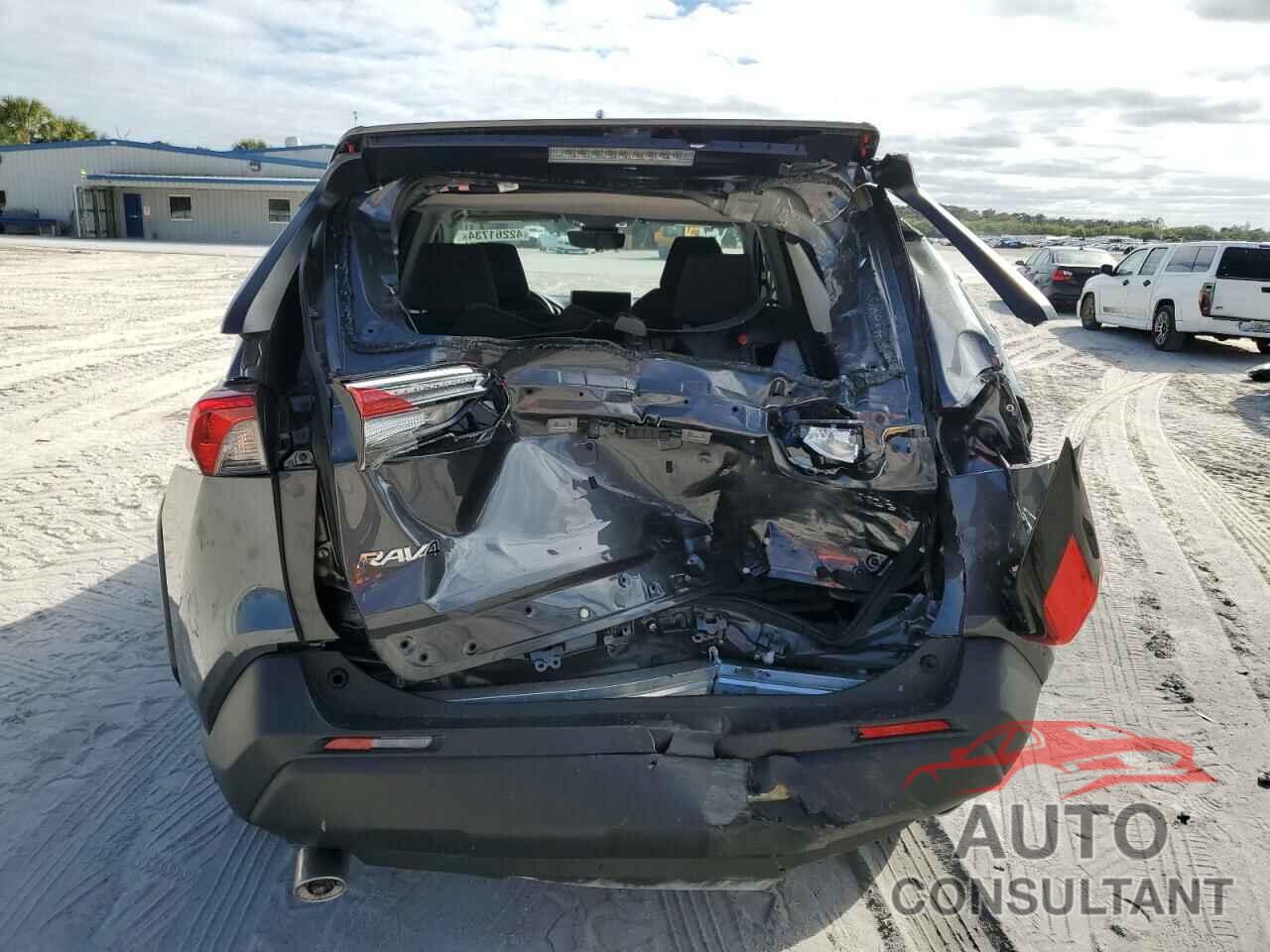 TOYOTA RAV4 2023 - 2T3W1RFV0PC228179