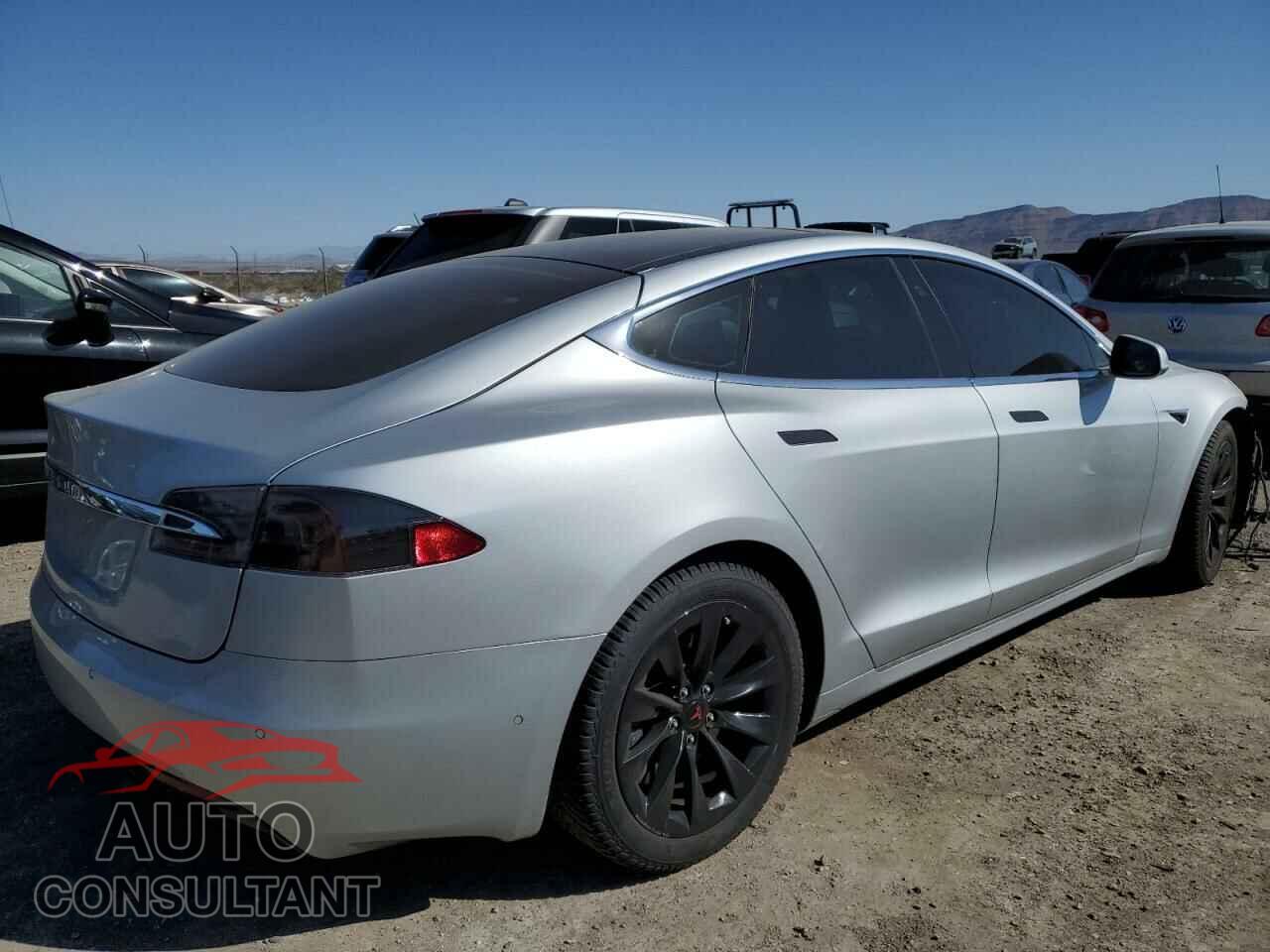 TESLA MODEL S 2017 - 5YJSA1E19HF210008