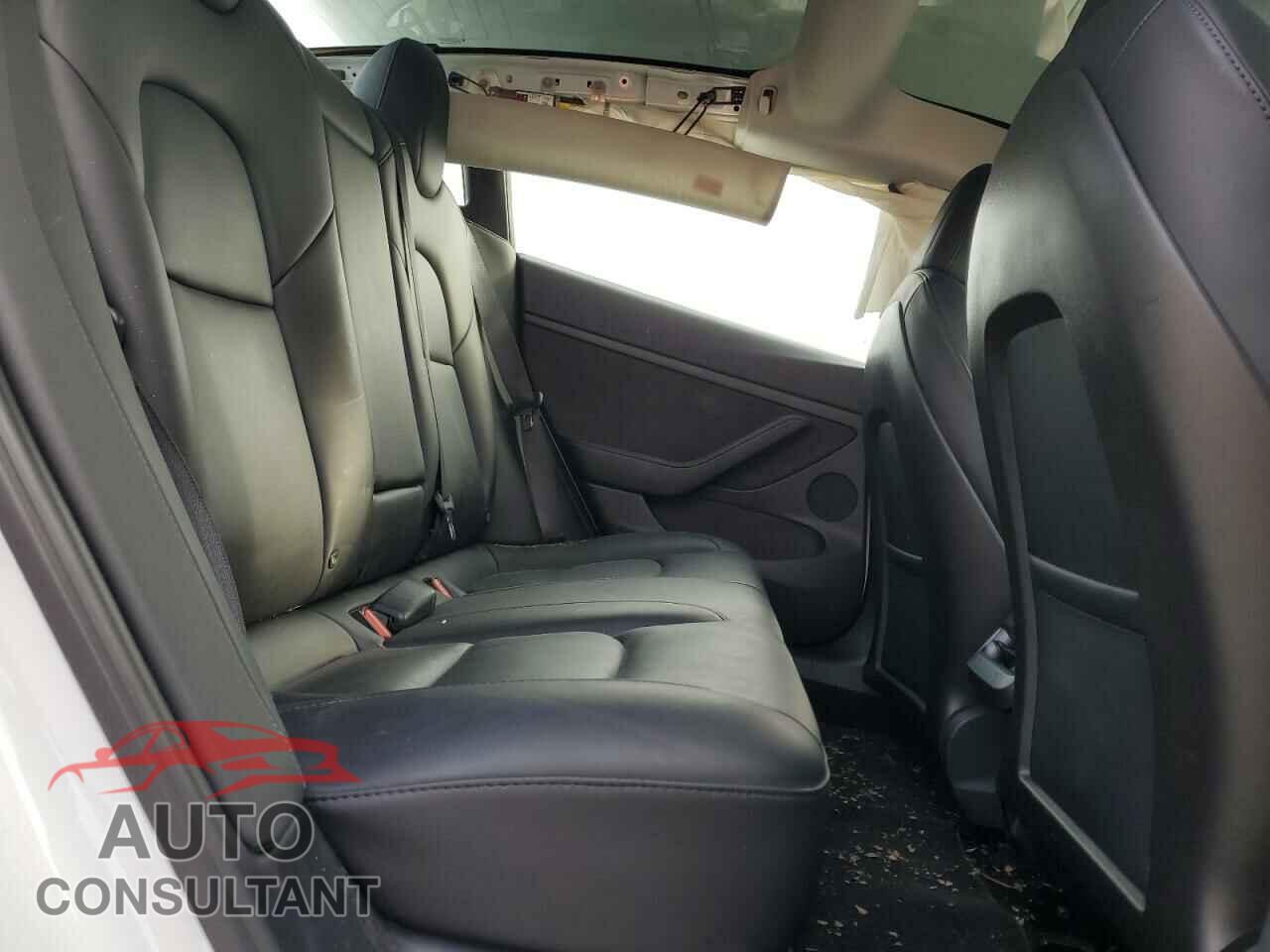 TESLA MODEL 3 2021 - 5YJ3E1EB0MF979024