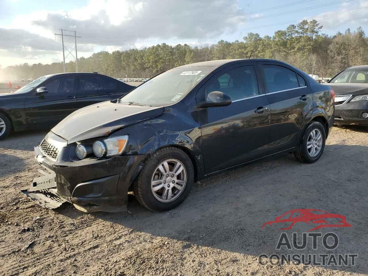CHEVROLET SONIC 2013 - 1G1JC5SH0D4202842
