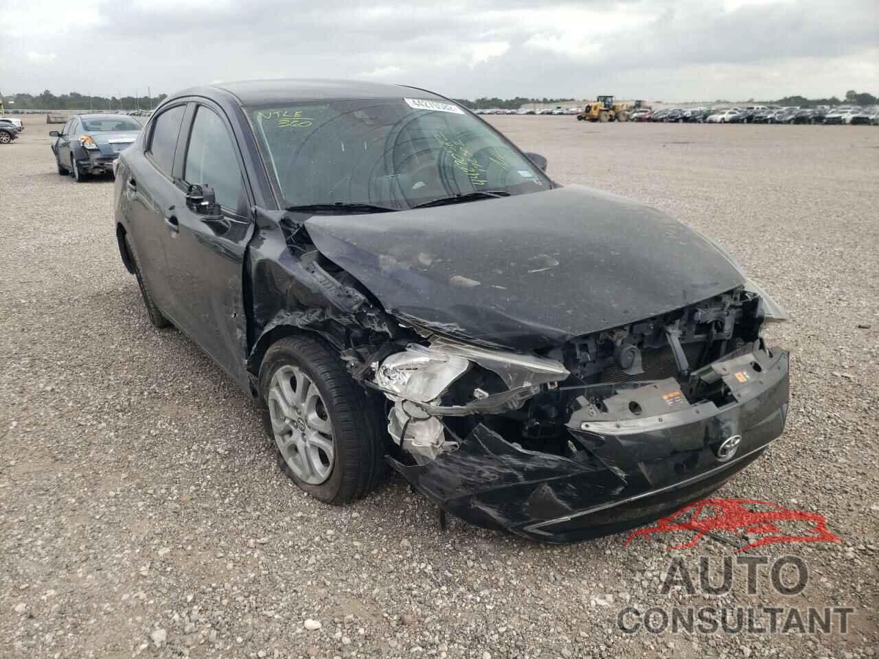 TOYOTA YARIS 2017 - 3MYDLBYV8HY172302