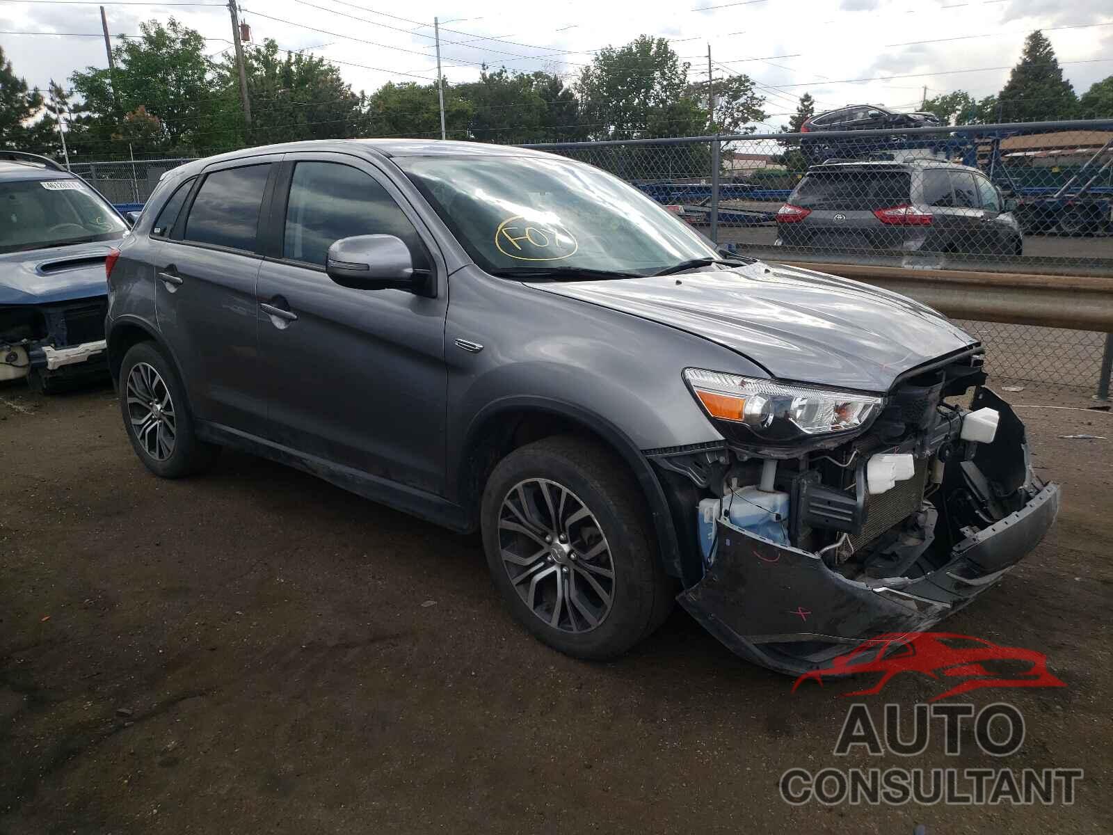 MITSUBISHI OUTLANDER 2018 - JA4AR3AW8JU014361