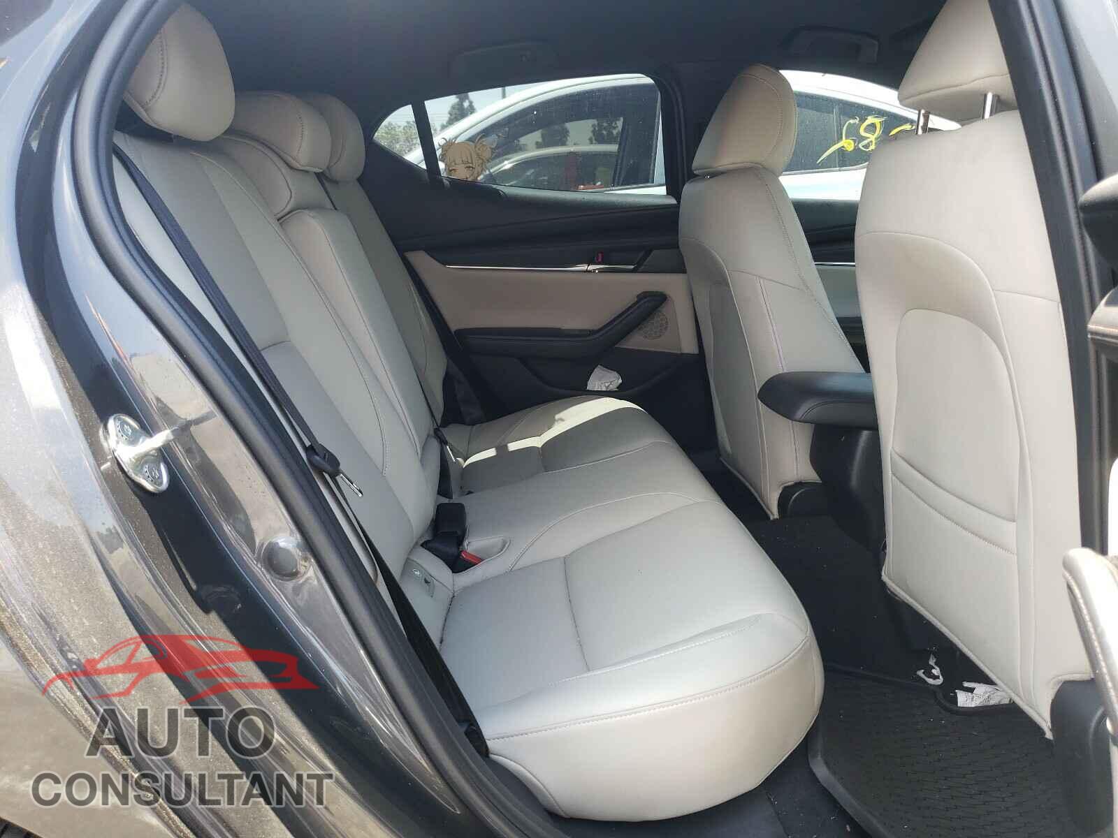 MAZDA 3 2019 - JM1BPBJM1K1124745