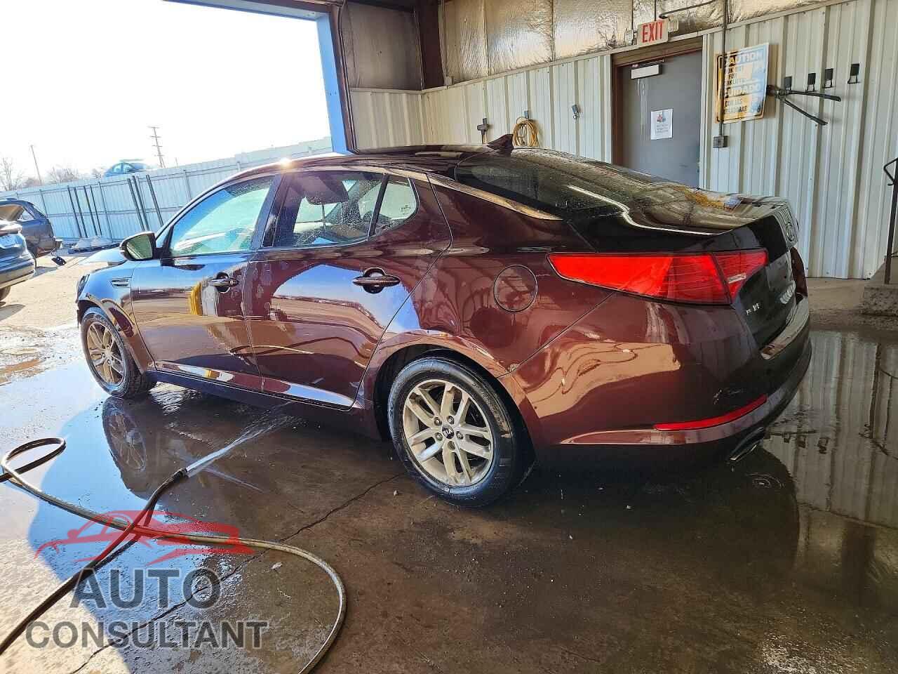KIA OPTIMA 2011 - KNAGM4A75B5110325