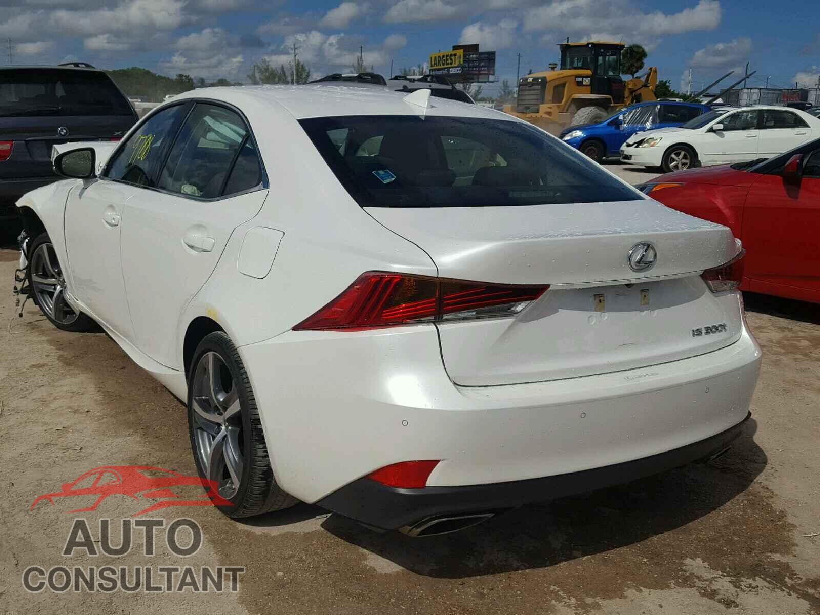 LEXUS IS 2017 - JTHBA1D26H5051216