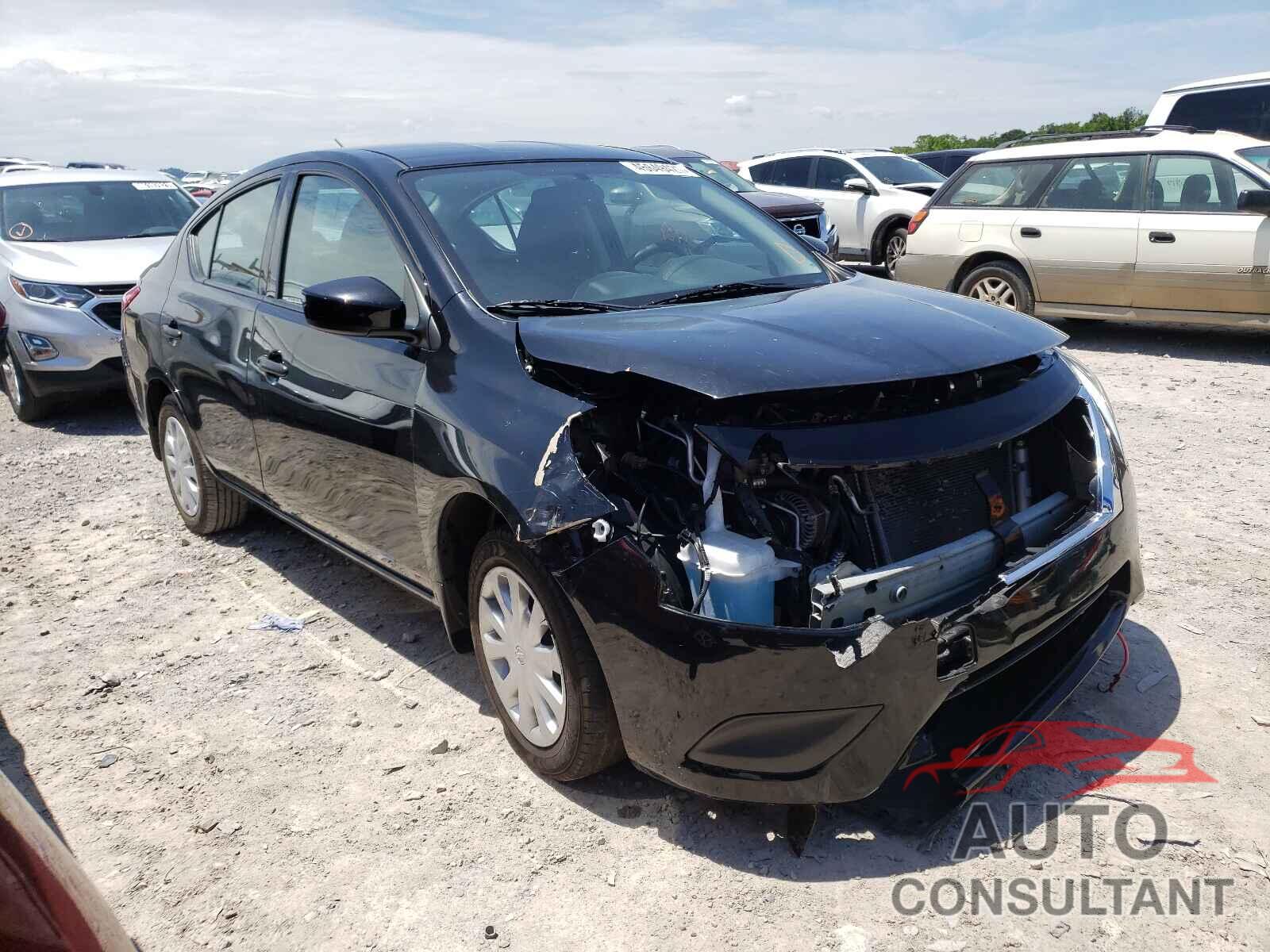 NISSAN VERSA 2018 - 3N1CN7AP6JL842271