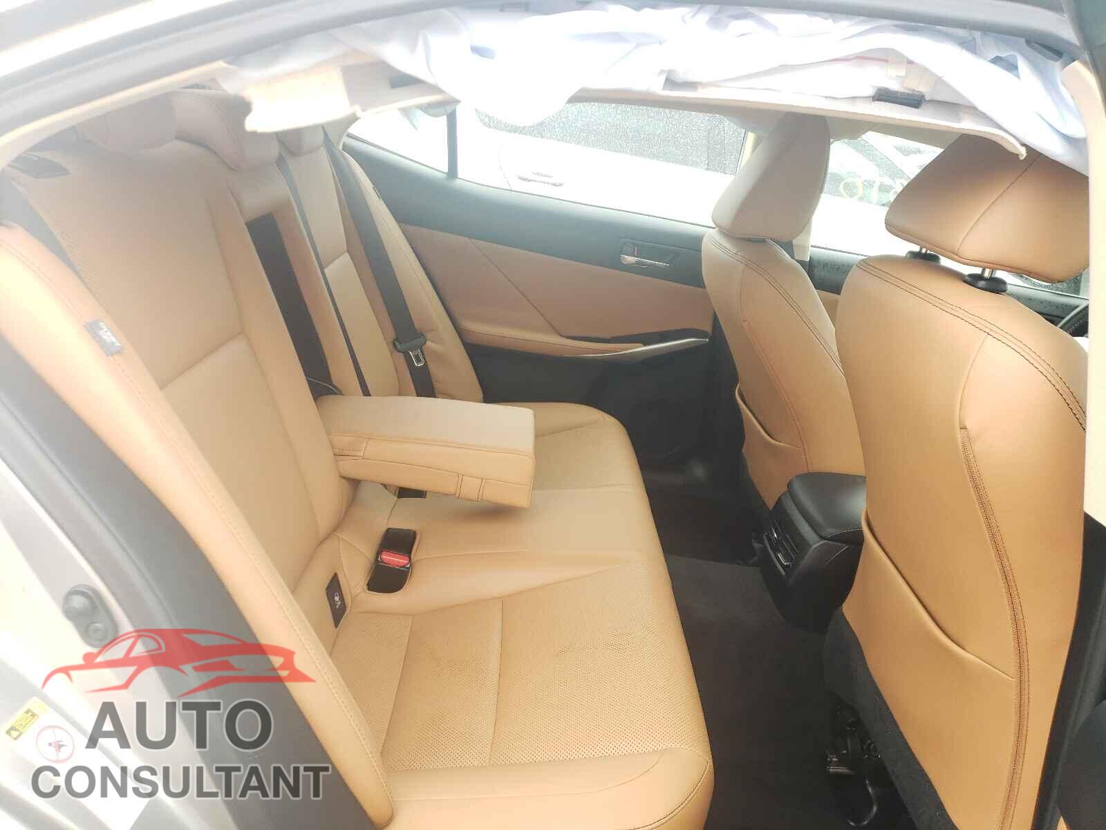 LEXUS IS 2016 - JTHBA1D29G5003241