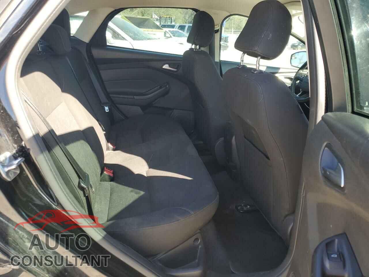 FORD FOCUS 2016 - 1FADP3F24GL267065