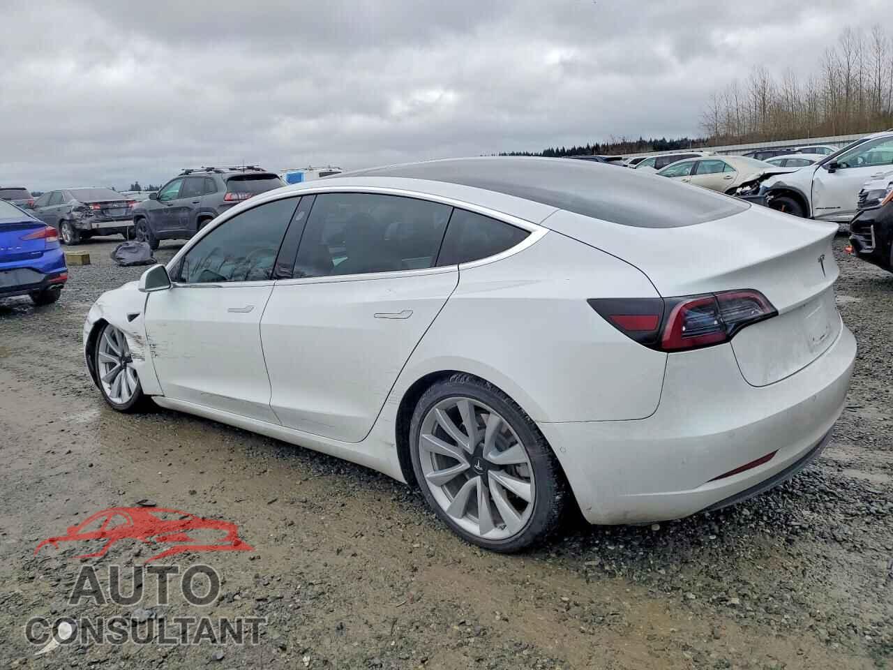 TESLA MODEL 3 2018 - 5YJ3E1EB2JF101140