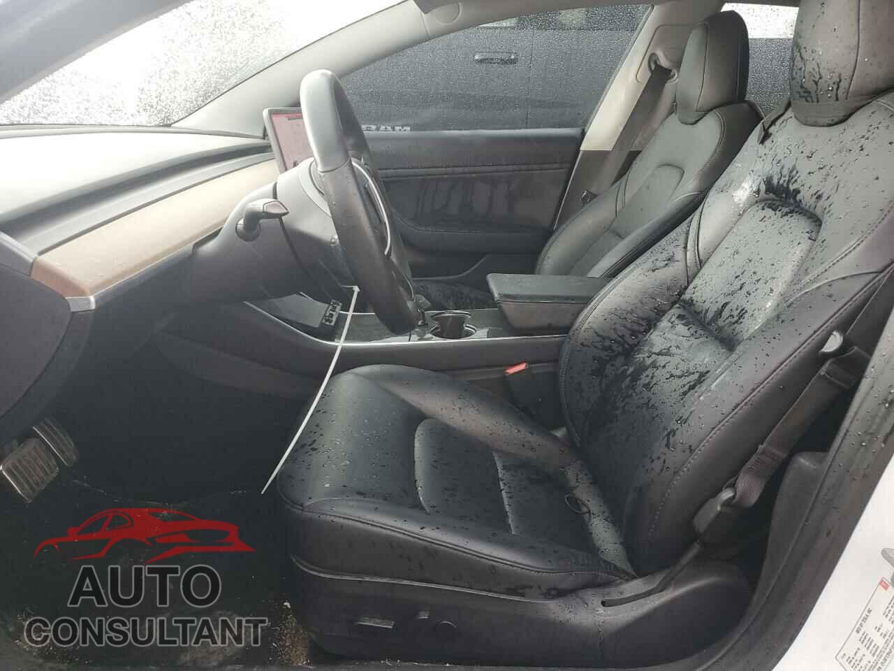TESLA MODEL 3 2018 - 5YJ3E1EB4JF131093