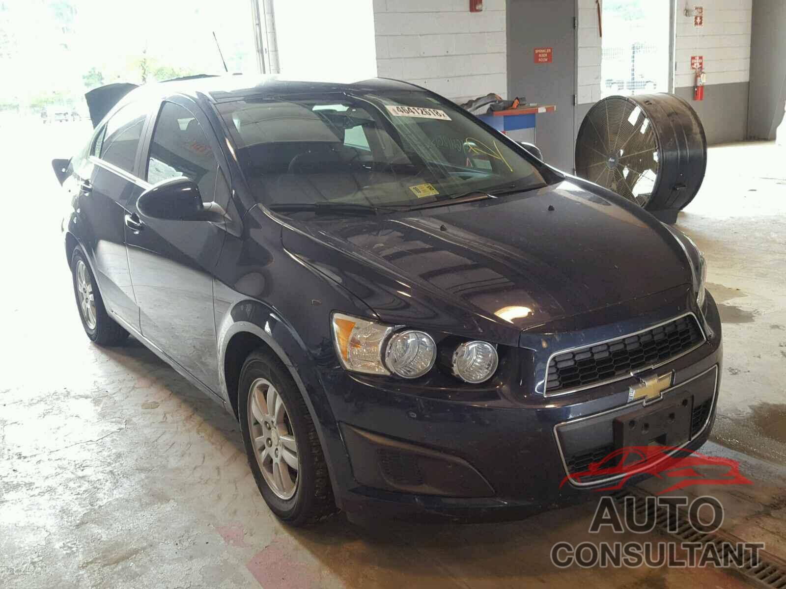 CHEVROLET SONIC 2015 - 1G1JC5SH4F4150618