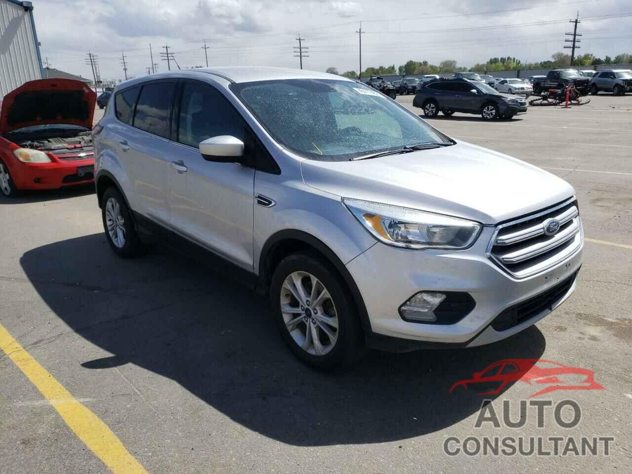 FORD ESCAPE 2017 - 1FMCU9GD4HUA52102