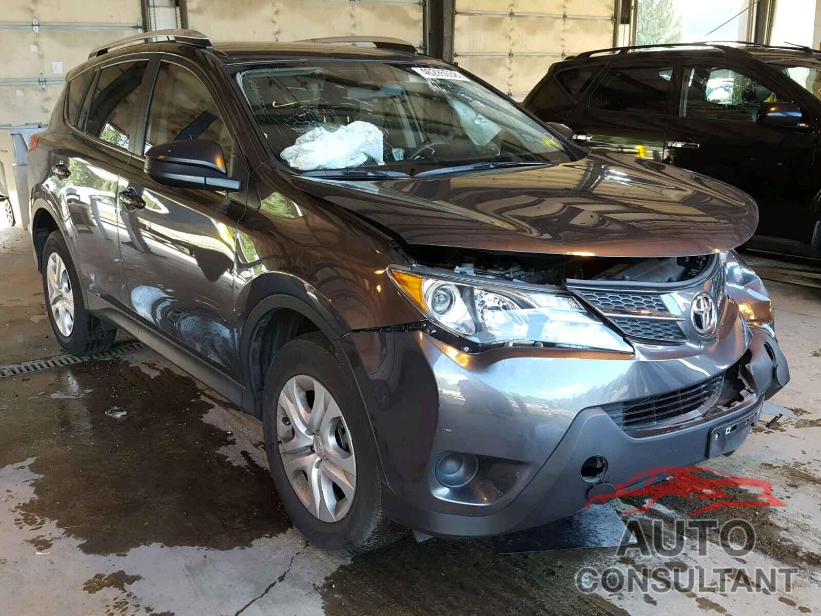 TOYOTA RAV4 LE 2015 - JTMBFREV8FD129024
