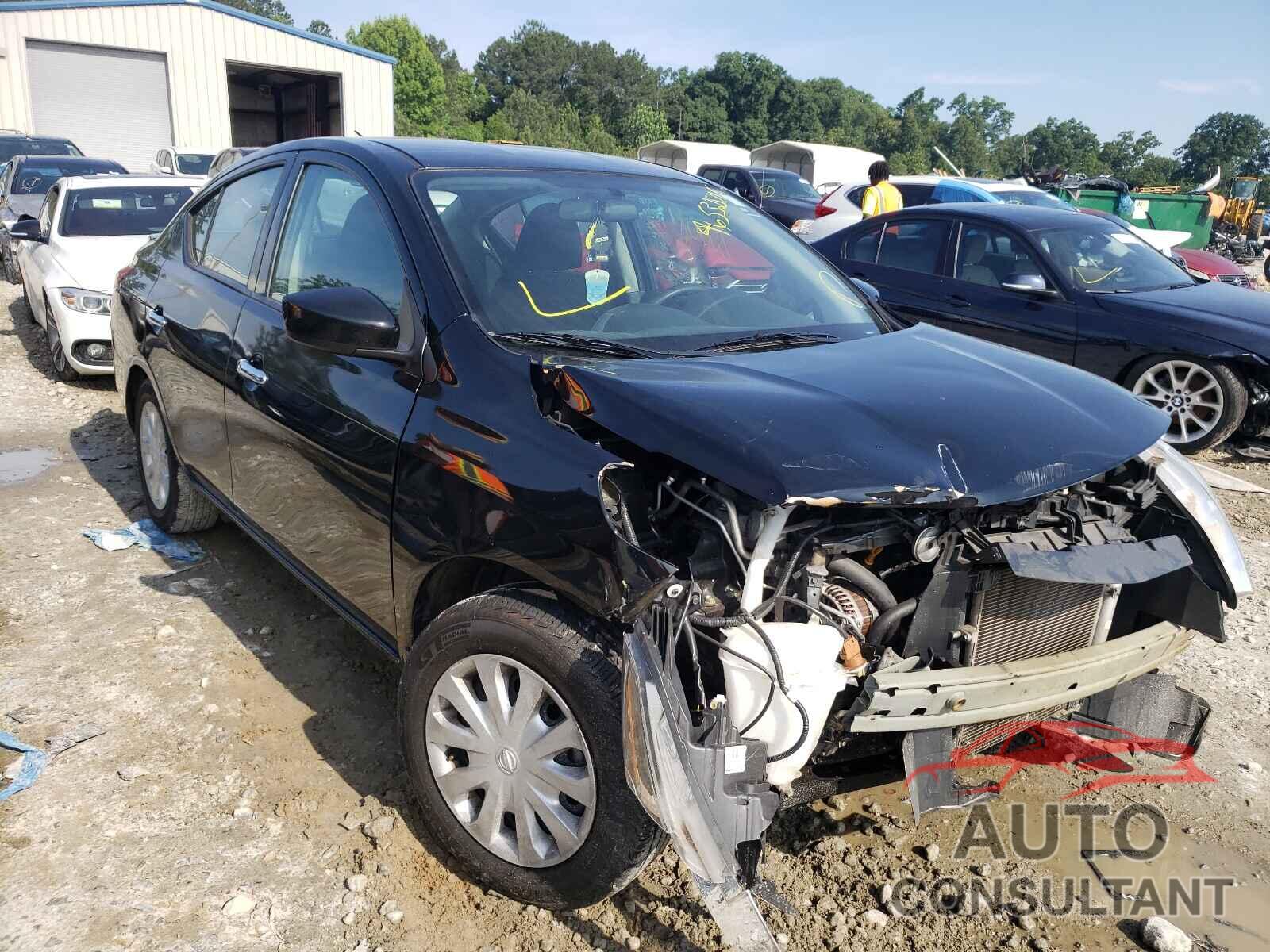 NISSAN VERSA 2017 - 3N1CN7AP8HL832724