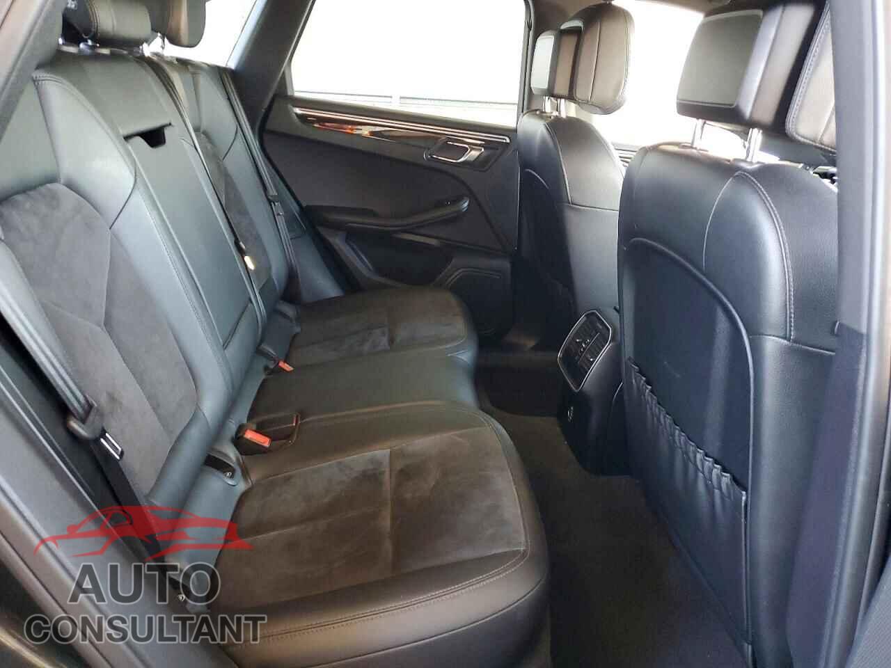 PORSCHE MACAN 2018 - WP1AA2A57JLB19119