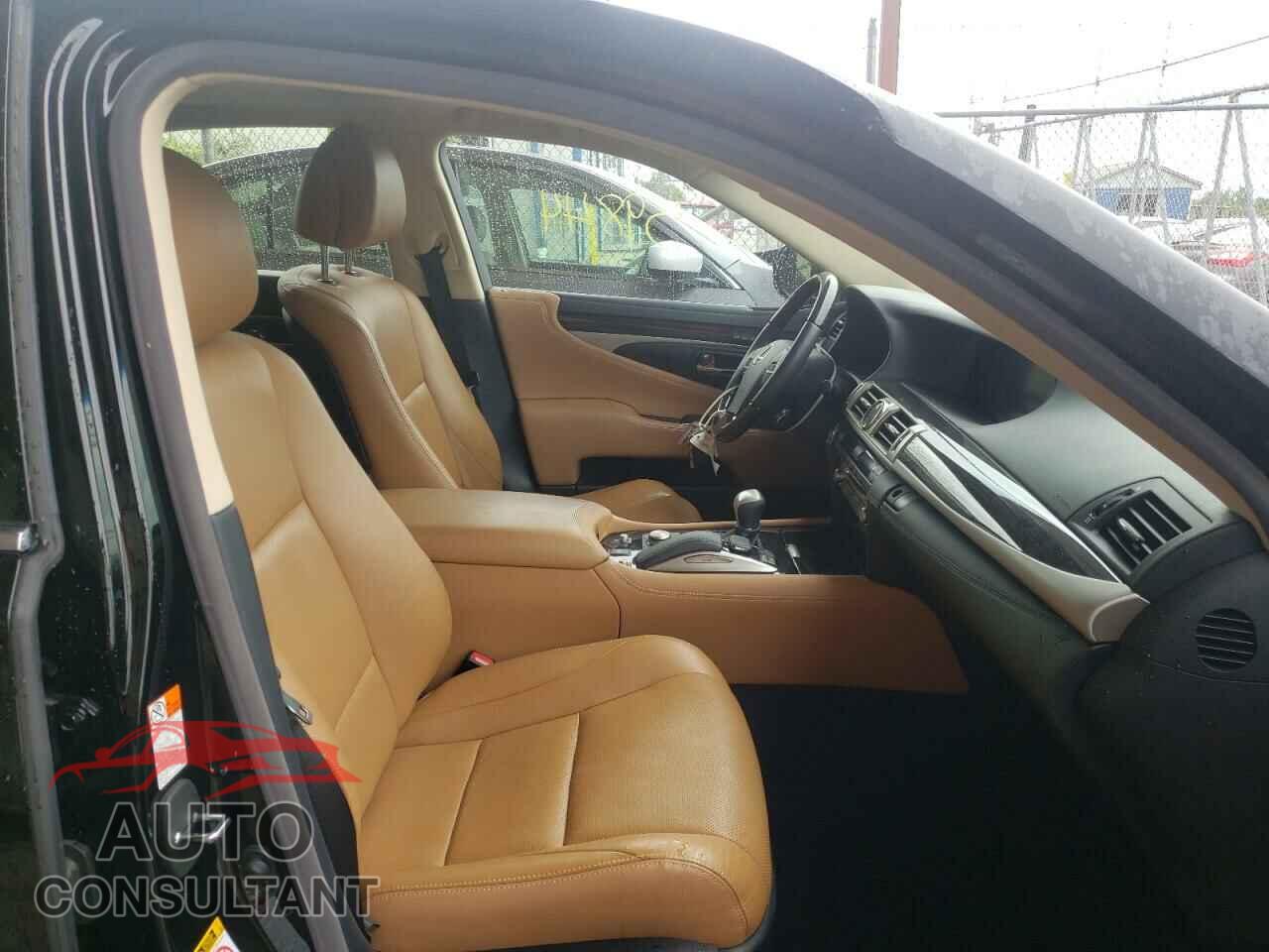 LEXUS LS460 2016 - JTHCL5EF3G5025775