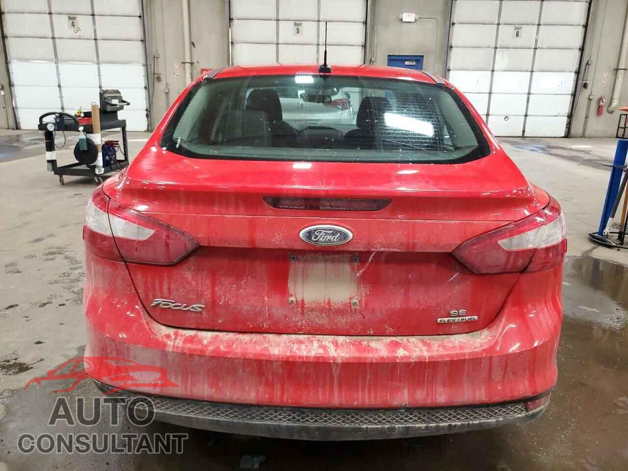 FORD FOCUS 2014 - 1FADP3F28EL392602
