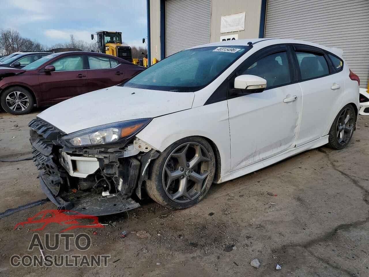 FORD FOCUS 2017 - 1FADP3L96HL281259