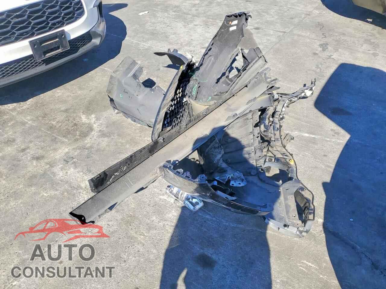 FORD FOCUS 2018 - 1FADP3F22JL322538
