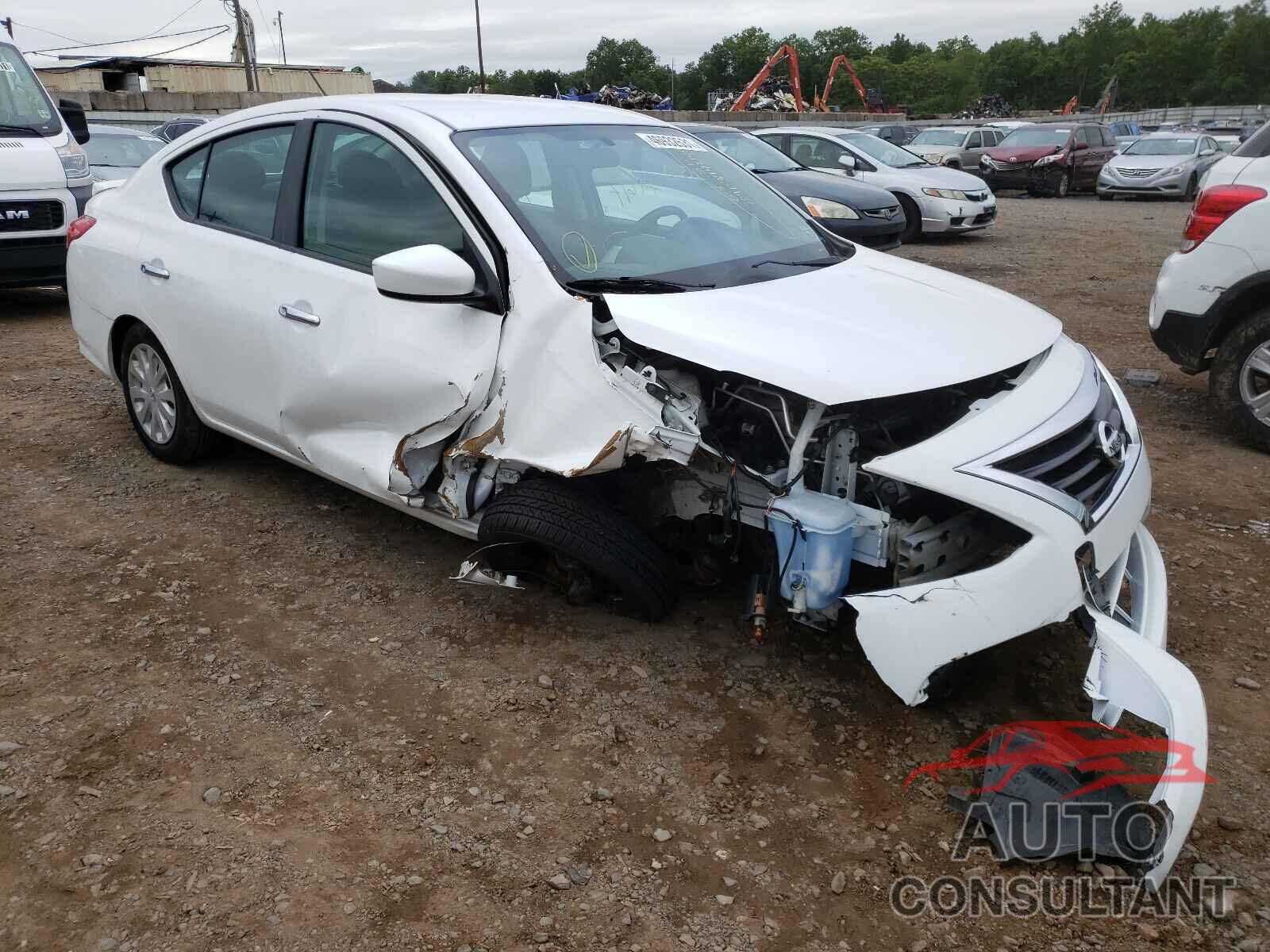 NISSAN VERSA 2019 - 3N1CN7AP3KL857957