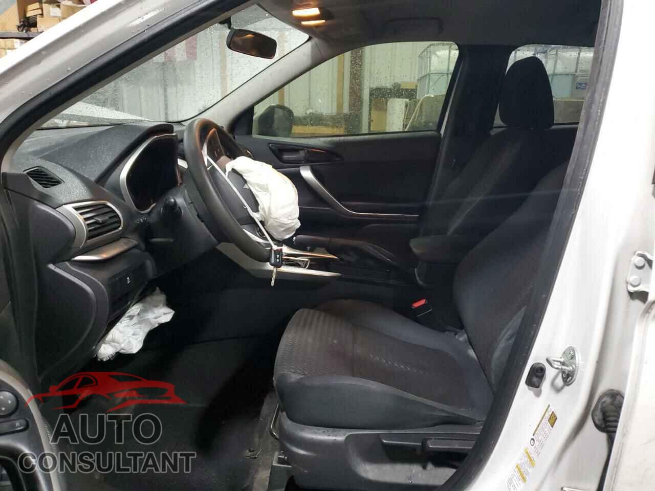 MITSUBISHI ECLIPSE 2018 - JA4AT3AA9JZ050472