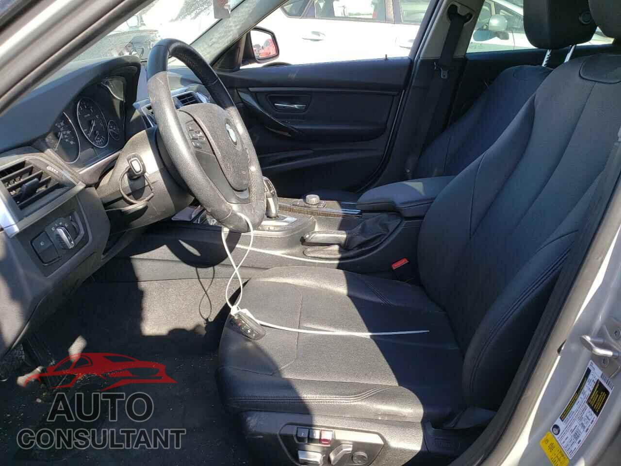 BMW 3 SERIES 2016 - WBA8E1G59GNU11628