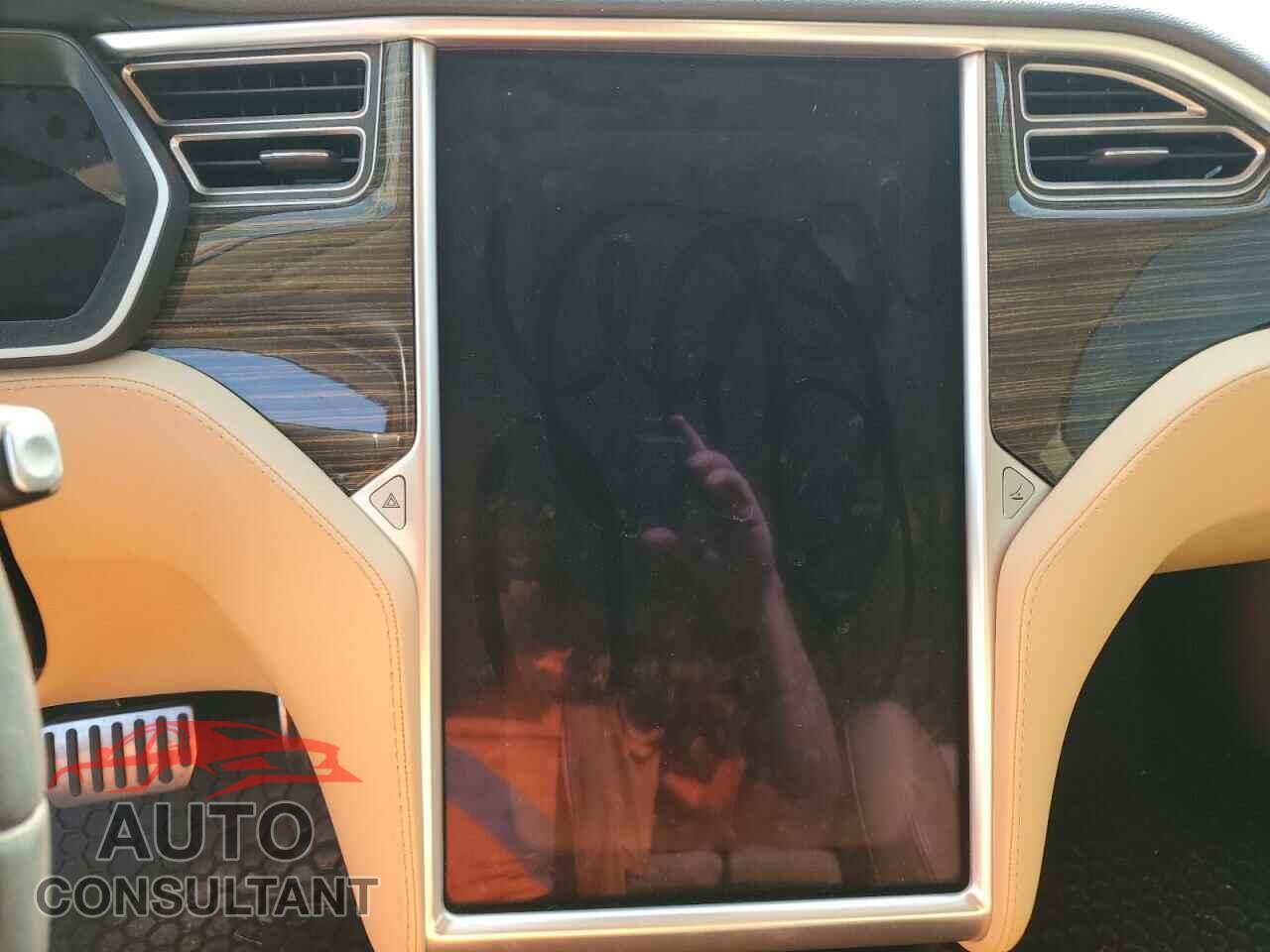 TESLA MODEL S 2015 - 5YJSA1H15FF095089