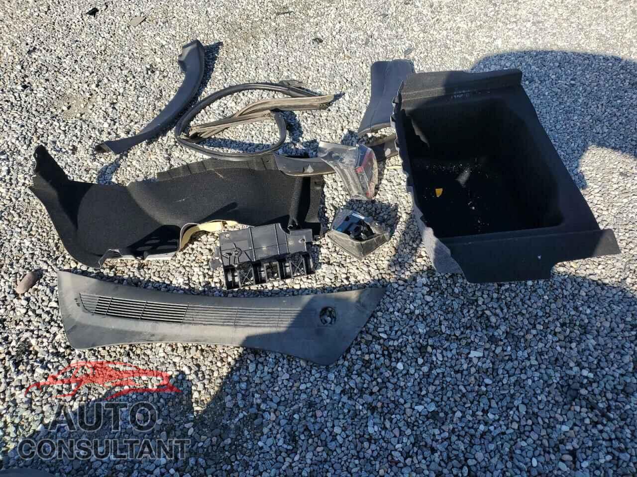 TESLA MODEL 3 2021 - 5YJ3E1EA9MF026898
