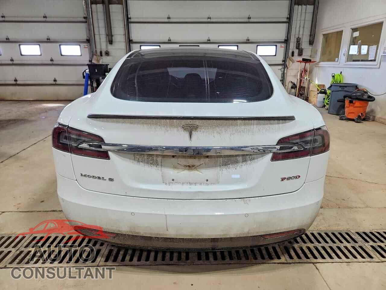 TESLA MODEL S 2016 - 5YJSA1E46GF155204