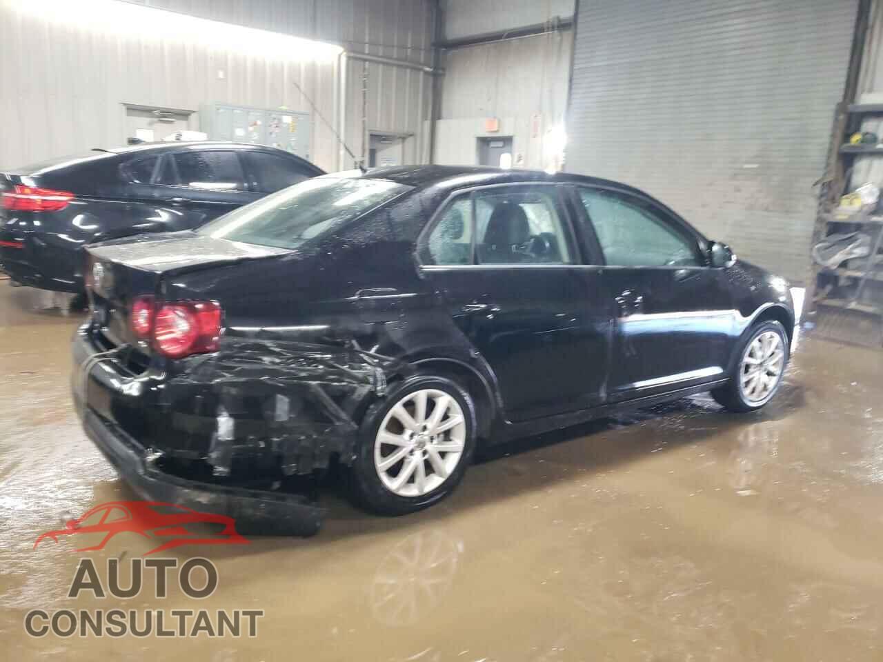 VOLKSWAGEN JETTA 2010 - 3VWAX7AJXAM099518