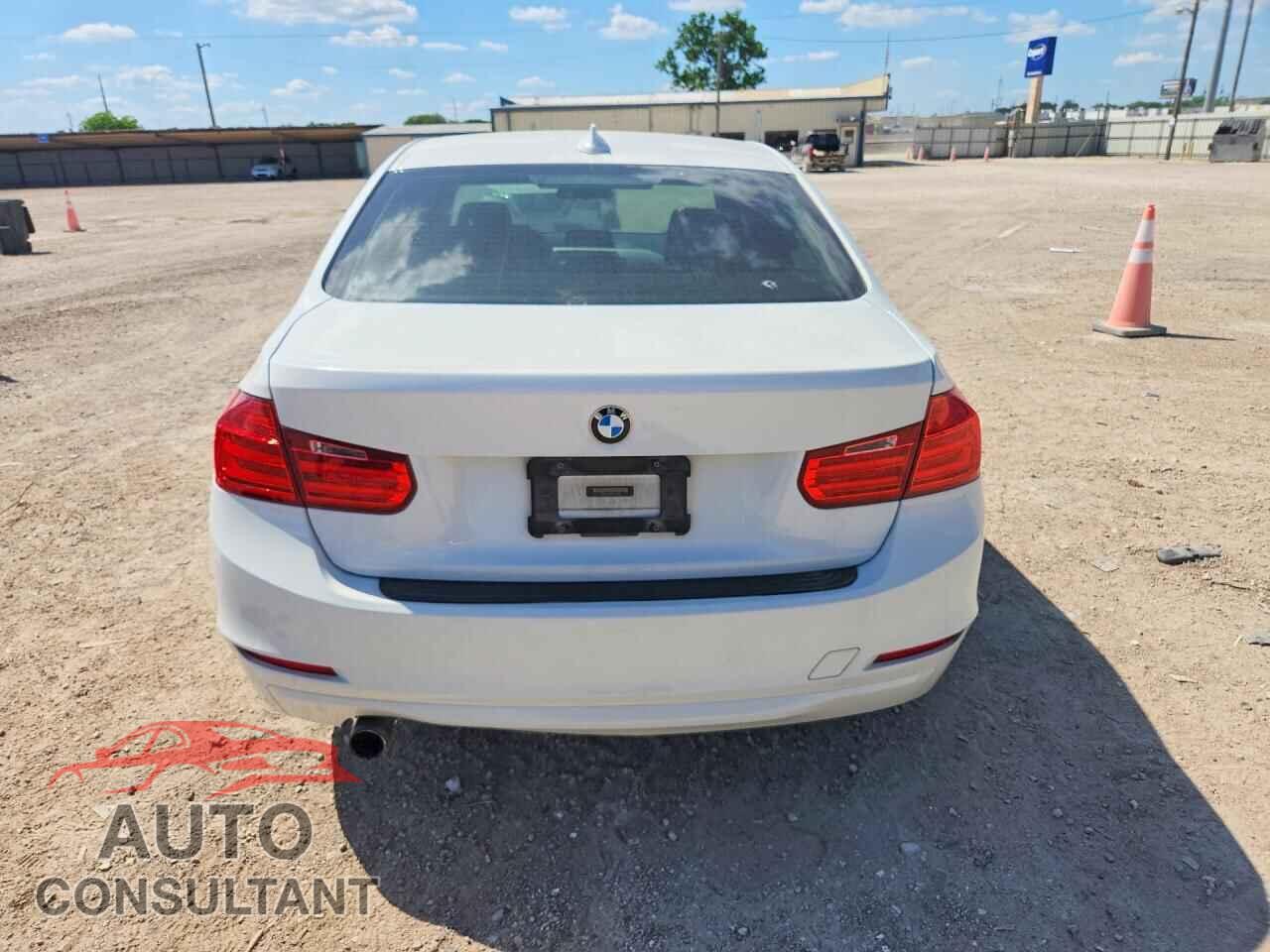 BMW 3 SERIES 2013 - WBA3B1C55DK129220