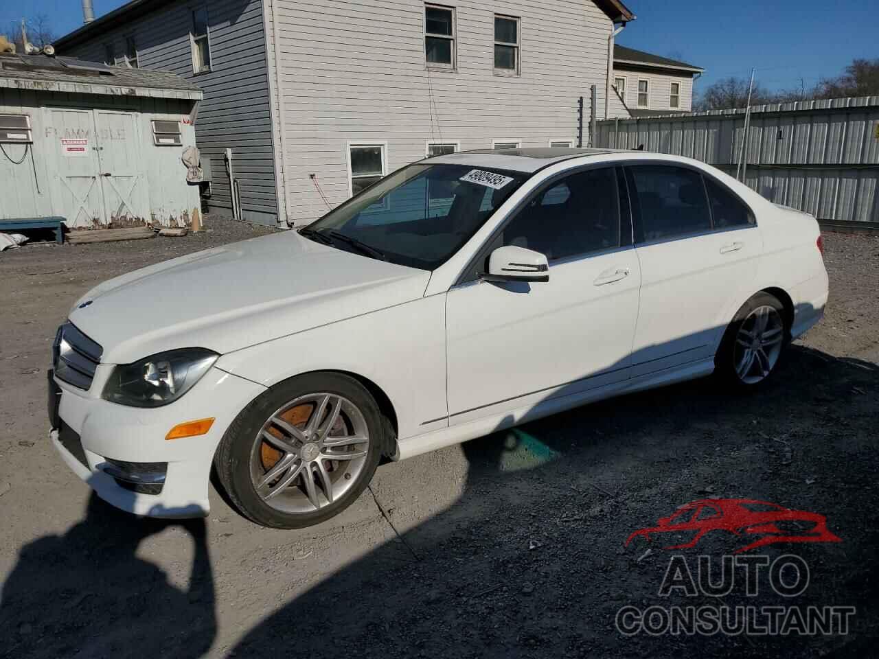 MERCEDES-BENZ C-CLASS 2013 - WDDGF8AB0DR285138
