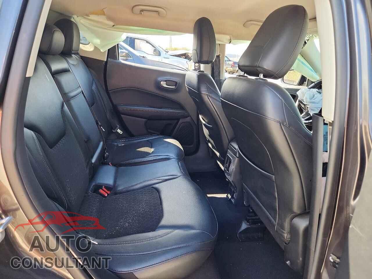 JEEP COMPASS 2017 - 3C4NJDBB2HT651654
