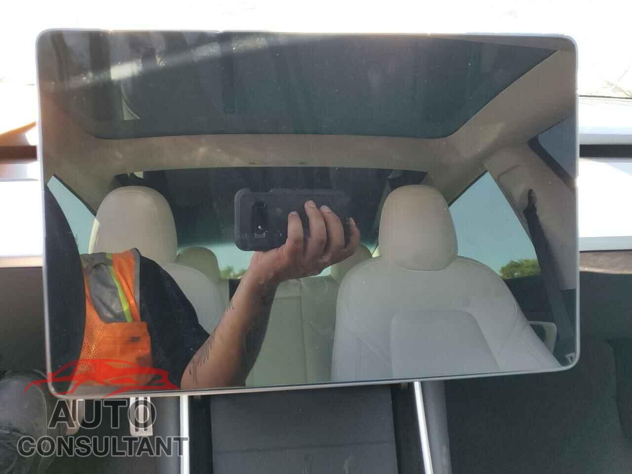 TESLA MODEL 3 2020 - 5YJ3E1EC1LF641624