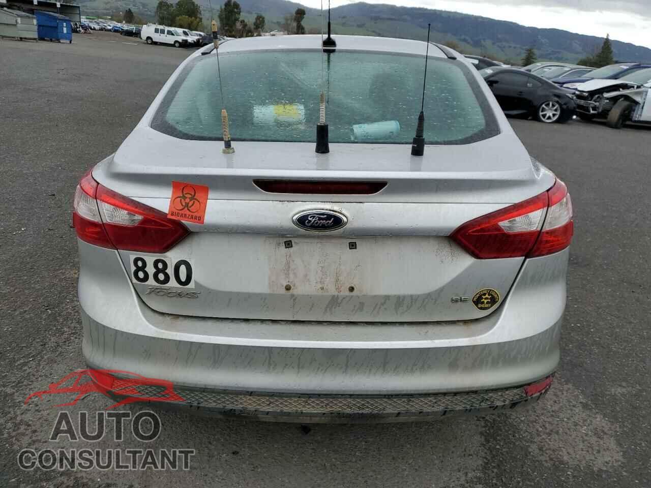 FORD FOCUS 2014 - 1FADP3F2XEL382718