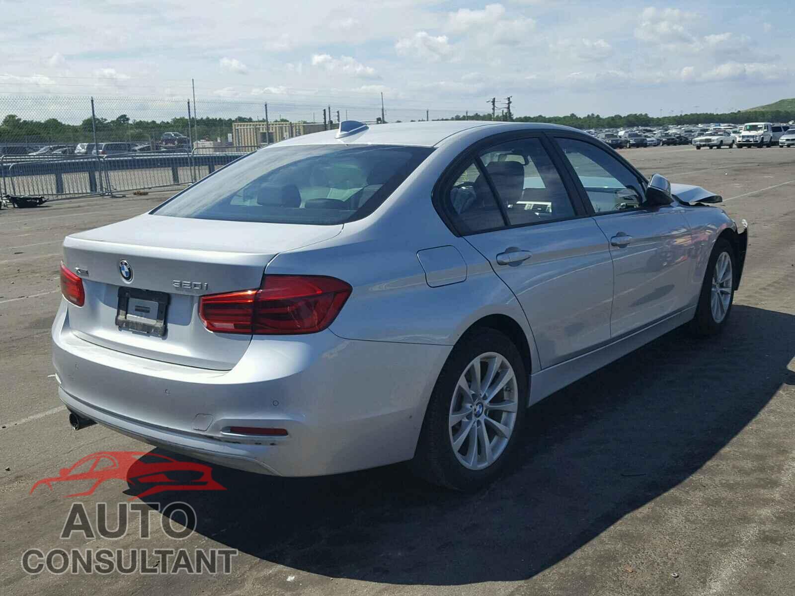 BMW 3 SERIES 2016 - WBA8E5G50GNU19687