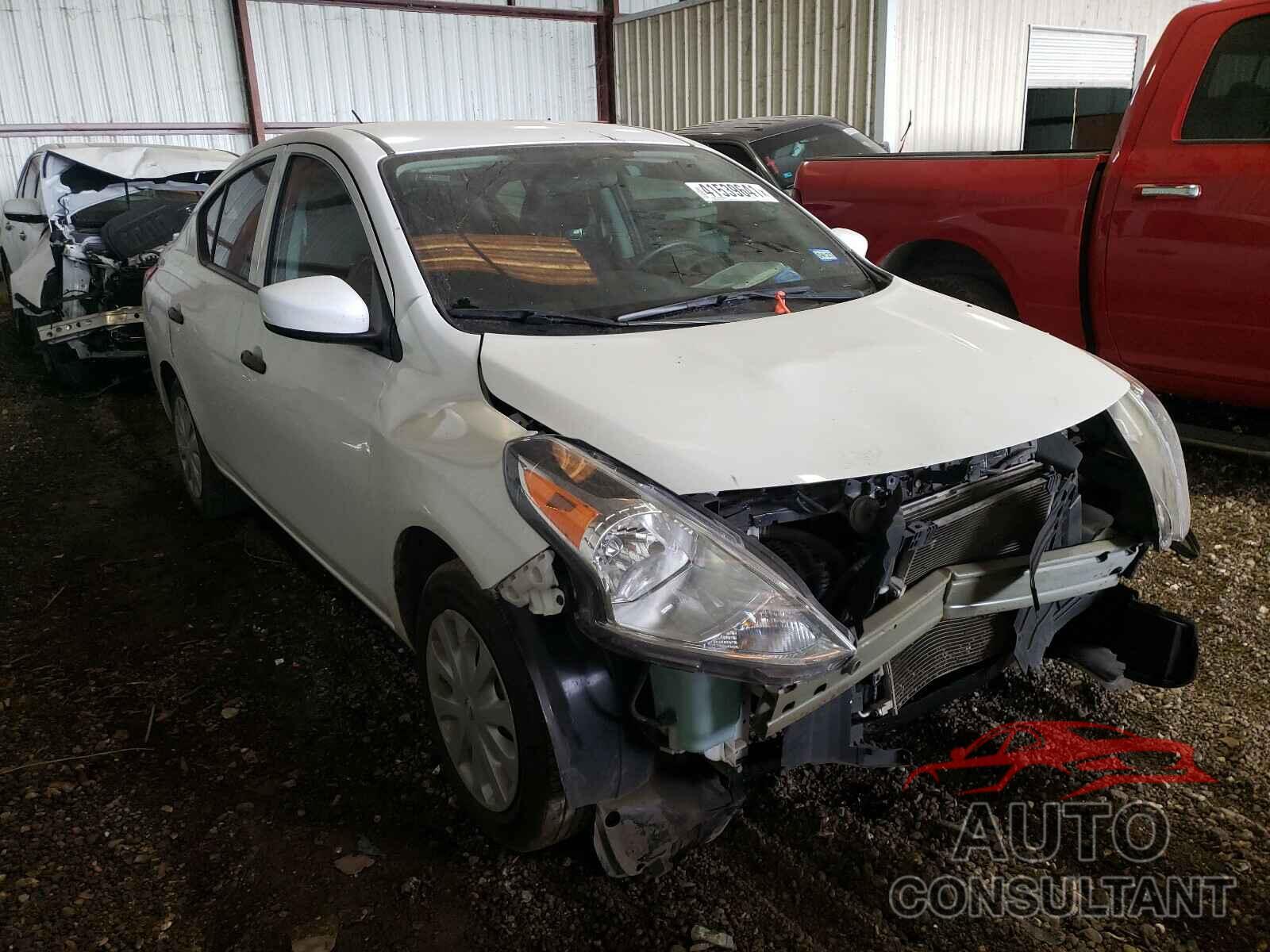 NISSAN VERSA 2018 - 3N1CN7AP2JL830778