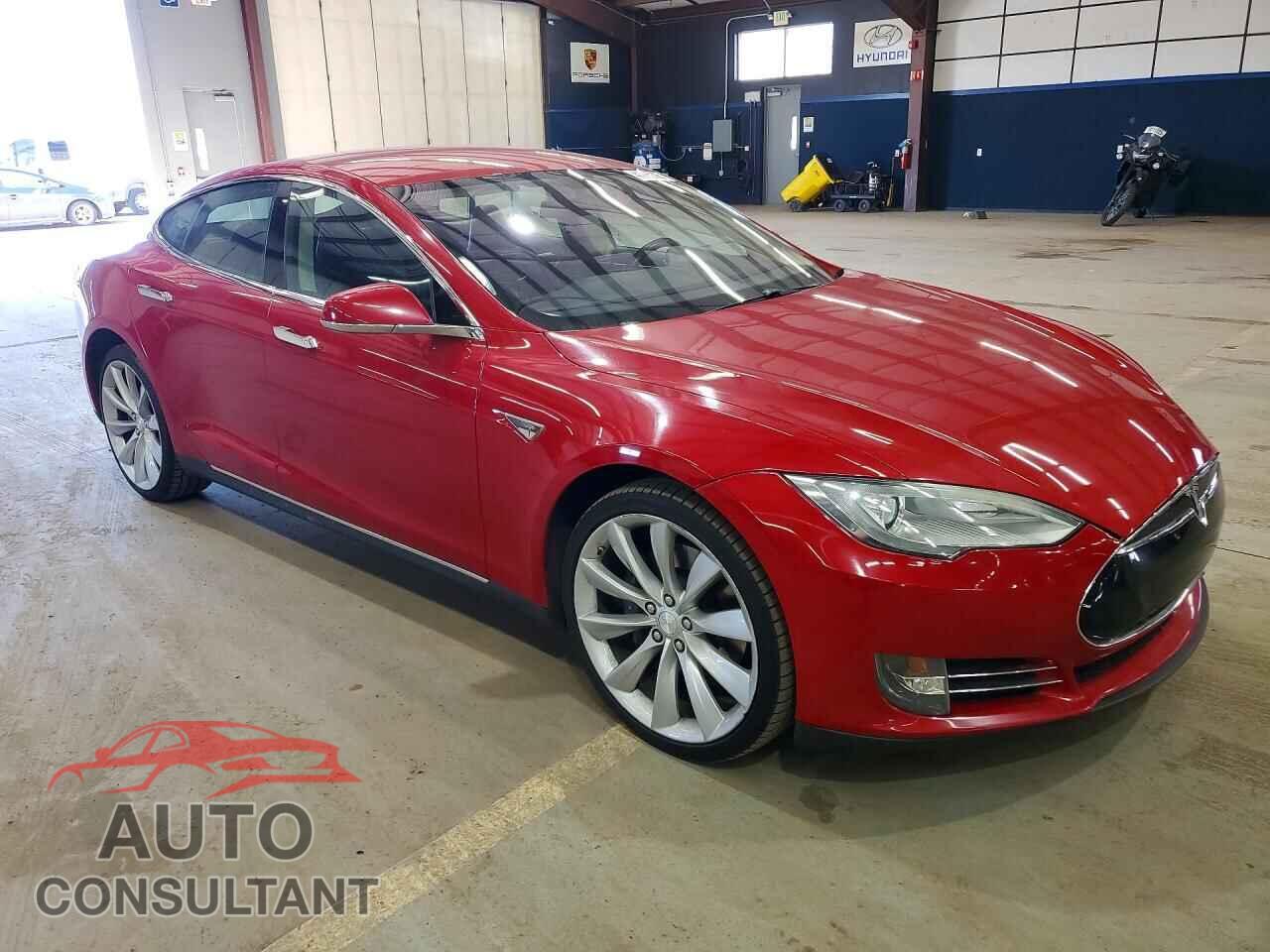 TESLA MODEL S 2013 - 5YJSA1CN7DFP08403