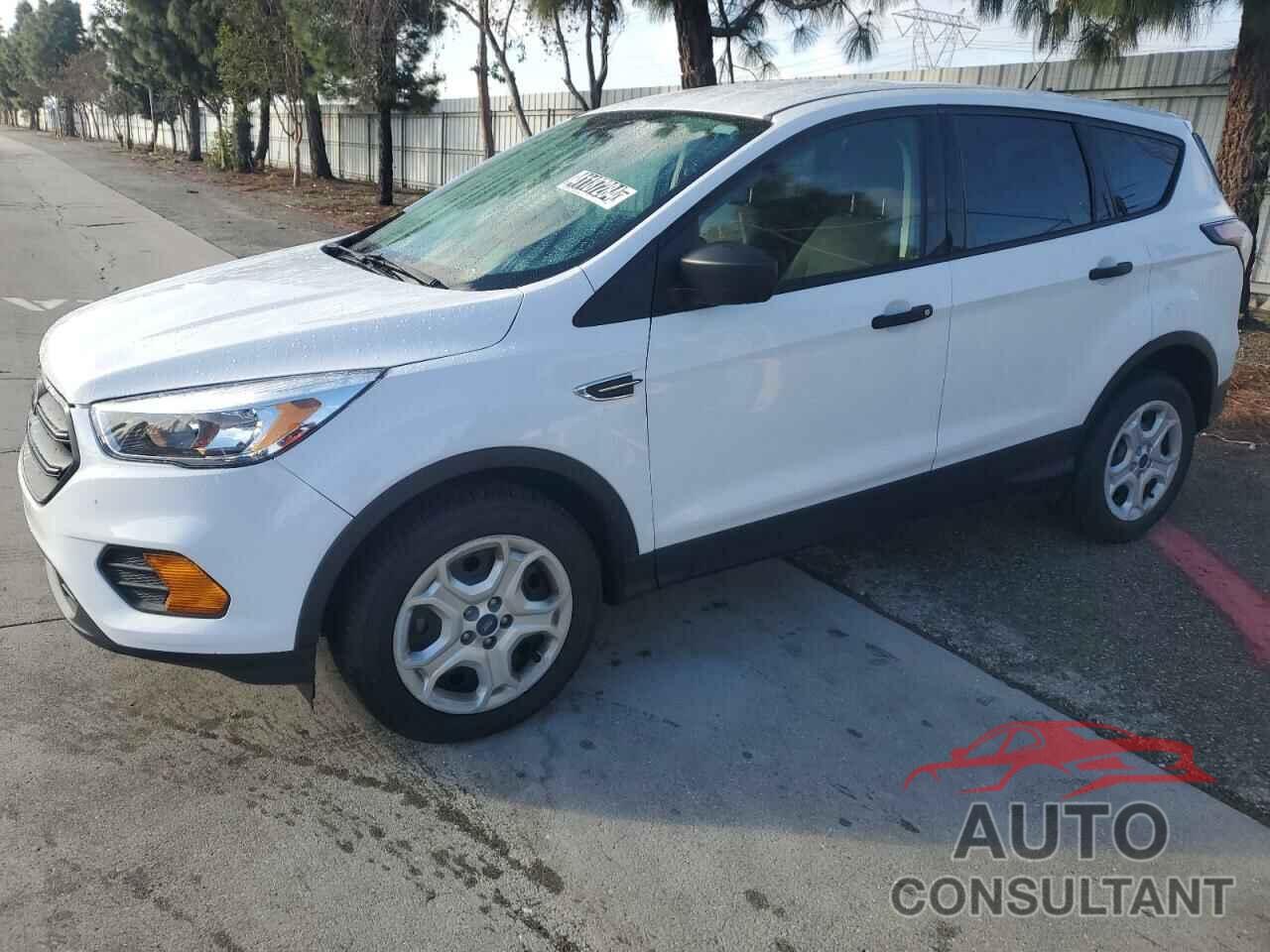 FORD ESCAPE 2017 - 1FMCU0F75HUA19570