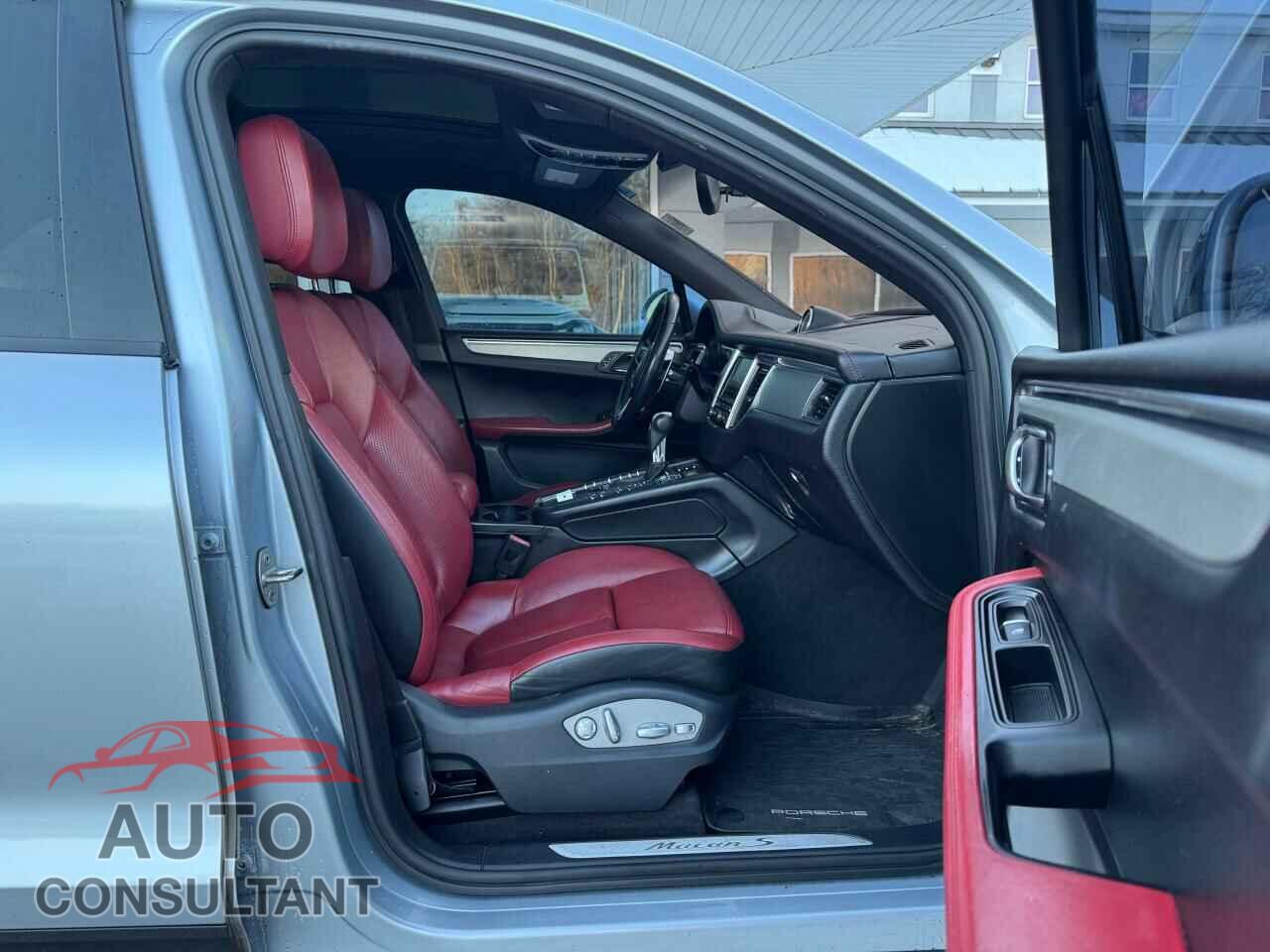 PORSCHE MACAN 2015 - WP1AB2A55FLB73040